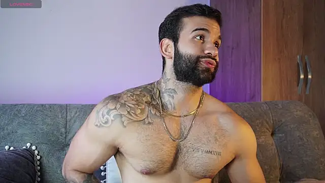 Snapshot of MarkHazze chatting on November 2, 2025, 9:53 pm MarkHazze online show from November 2, 2025, 9:53 pm