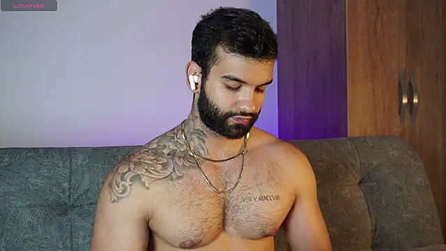 Snapshot of MarkHazze chatting on November 3, 2025, 11:08 pm MarkHazze online show from November 3, 2025, 11:08 pm