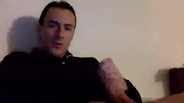 Snapshot of mainnrd chatting on January 6, 2025, 2:04 am mainnrd online show from January 6, 2025, 2:04 am