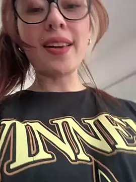 Sofii gold online show from February 2, 2025, 10:39 pm