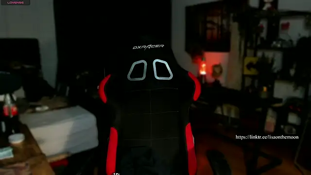 Lisaonthemoon online show from March 11, 2025, 5:35 pm