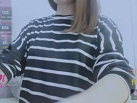 Linh diudang online show from November 27, 2025, 3:18 am