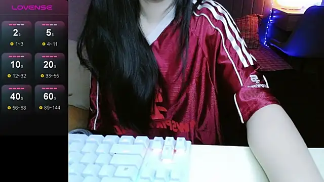 Snapshot of _Viviann_ chatting on October 4, 2025, 4:08 pm  Viviann  online show from October 4, 2025, 4:08 pm