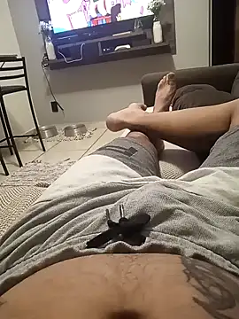 Snapshot of dredre1069 chatting on January 28, 2025, 3:57 am dredre1069 online show from January 28, 2025, 3:57 am