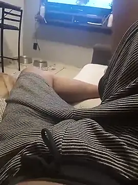 Snapshot of dredre1069 chatting on February 15, 2025, 4:03 am dredre1069 online show from February 15, 2025, 4:03 am