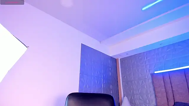 Snapshot of alicee_smithh1 chatting on November 5, 2025, 7:28 pm alicee smithh1 online show from November 5, 2025, 7:28 pm