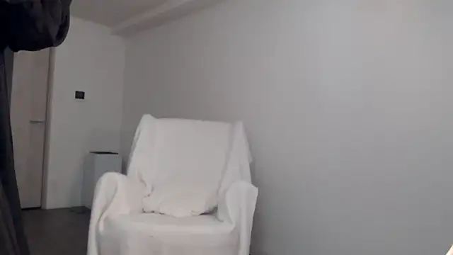 Snapshot of Lily_0000 chatting on January 13, 2025, 12:13 pm Lily 0000 online show from January 13, 2025, 12:13 pm