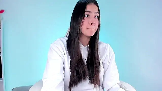 lili turner online show from February 28, 2026, 9:53 am