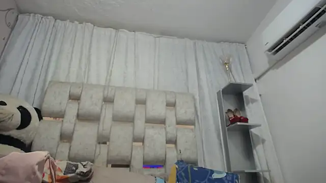 KEYRA-MILLER- online show from February 16, 2026, 1:48 am