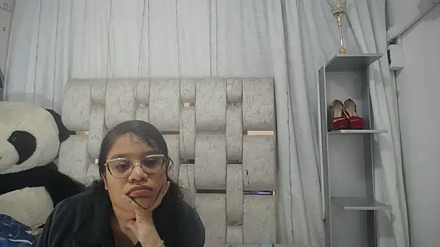 KEYRA-MILLER- online show from February 27, 2026, 2:23 am