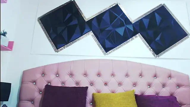 andrea safeira doll online show from November 18, 2025, 5:05 pm