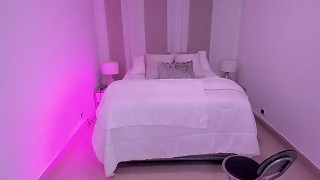 Leah Grey online show from November 27, 2025, 11:21 am