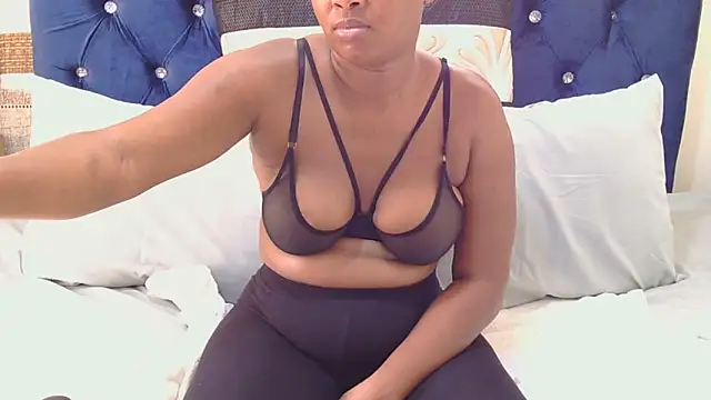 Snapshot of Bootycurvy2 chatting on March 27, 2026, 1:01 pm Bootycurvy2 online show from March 27, 2026, 1:01 pm