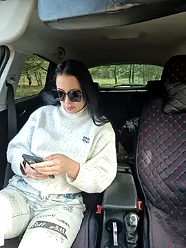 Snapshot of -Pupsiki- chatting on December 14, 2025, 8:42 am -Pupsiki- online show from December 14, 2025, 8:42 am