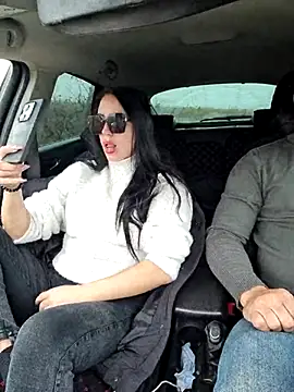 Snapshot of -Pupsiki- chatting on November 5, 2025, 5:54 am -Pupsiki- online show from November 5, 2025, 5:54 am