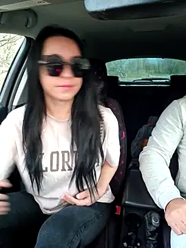 Snapshot of -Pupsiki- chatting on December 19, 2025, 5:21 am -Pupsiki- online show from December 19, 2025, 5:21 am