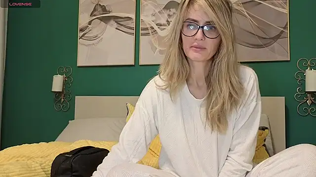 Snapshot of hotjessyca chatting on January 16, 2026, 5:44 am hotjessyca online show from January 16, 2026, 5:44 am