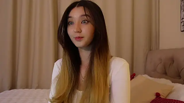 Sarasuo1 online show from January 9, 2025, 12:19 pm