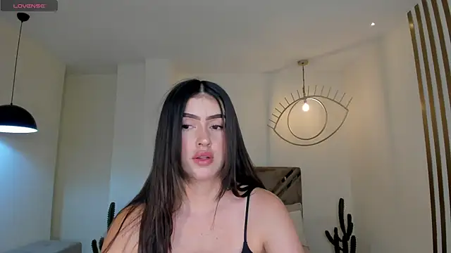 Snapshot of PaulinaSantos_ chatting on April 23, 2026, 7:37 pm PaulinaSantos online show from April 23, 2026, 7:37 pm