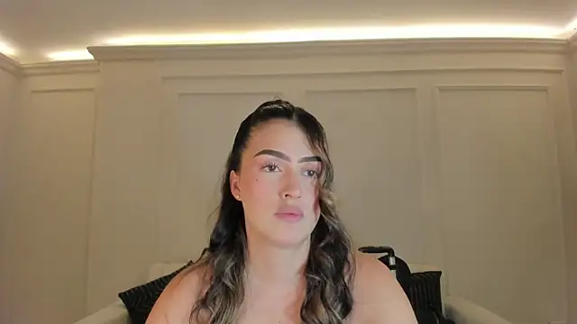 PaulinaSantos  online show from March 4, 2026, 7:54 pm