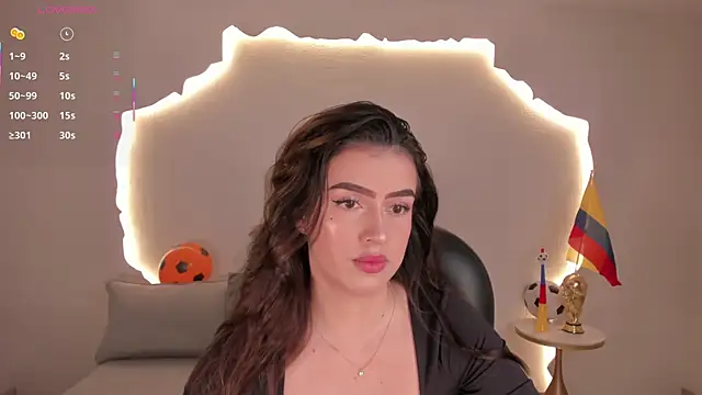 Snapshot of PaulinaSantos_ chatting on June 21, 2026, 5:52 pm PaulinaSantos online show from June 21, 2026, 5:52 pm