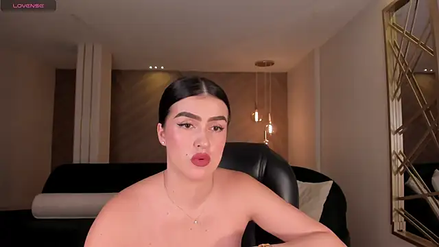Snapshot of PaulinaSantos_ chatting on July 16, 2026, 7:55 pm PaulinaSantos online show from July 16, 2026, 7:55 pm