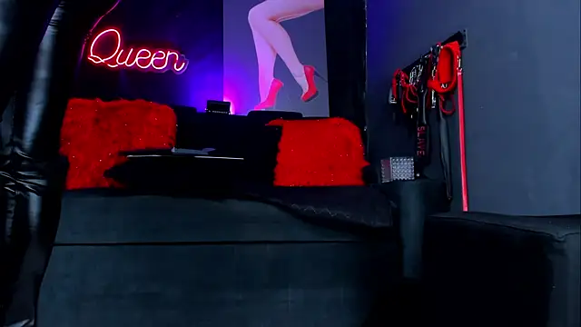 AshleyStones online show from November 14, 2025, 8:23 pm