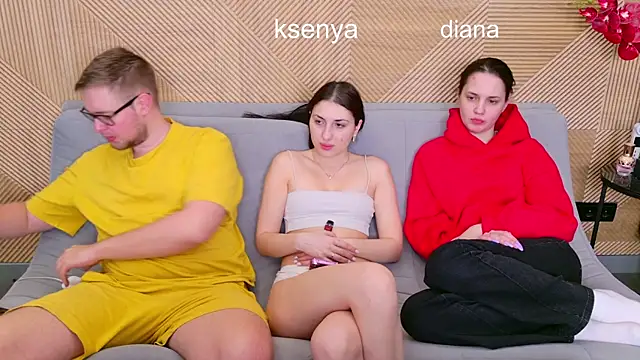 Ksenny online show from April 10, 2026, 6:09 am