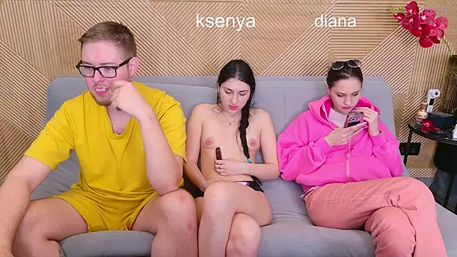 Ksenny online show from April 18, 2026, 6:27 am