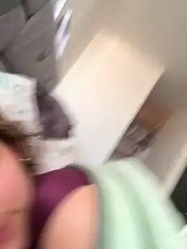 Snapshot of xia_foxxy chatting on October 5, 2025, 12:51 pm xia foxxy online show from October 5, 2025, 12:51 pm