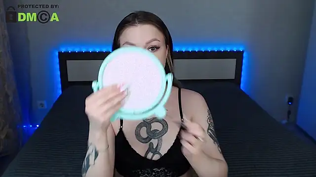 RonnieMilles online show from June 26, 2026, 1:11 am