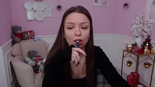 LucySkilar online show from January 11, 2026, 5:36 am