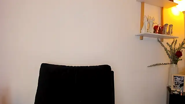 Snapshot of leslie_k chatting on February 26, 2025, 7:45 am leslie k online show from February 26, 2025, 7:45 am