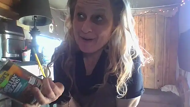 stormynight1 online show from March 4, 2026, 4:04 pm