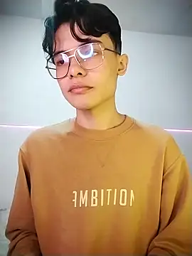 Dmitri Aksnes online show from November 13, 2025, 8:57 pm