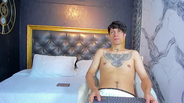 AgarEvans online show from October 28, 2025, 3:29 am