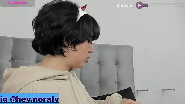 Snapshot of hey_noraly chatting on March 22, 2025, 7:04 am hey noraly online show from March 22, 2025, 7:04 am