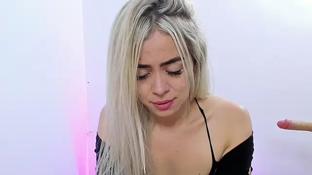 nicole valencia  online show from June 4, 2026, 5:17 pm