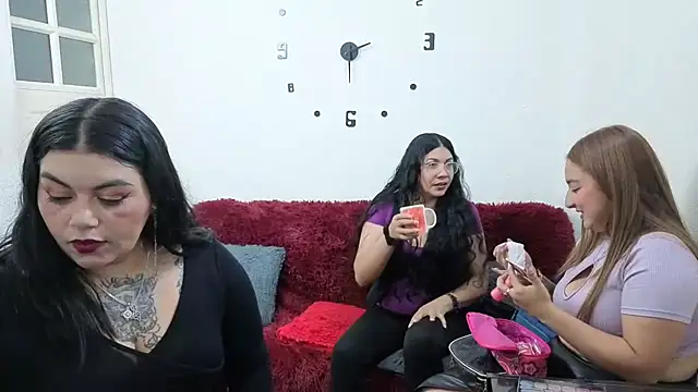  sweetcarla online show from June 20, 2026, 4:01 pm