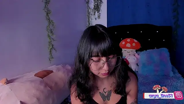 Snapshot of arysUwU chatting on January 26, 2025, 12:58 am arysUwU online show from January 26, 2025, 12:58 am