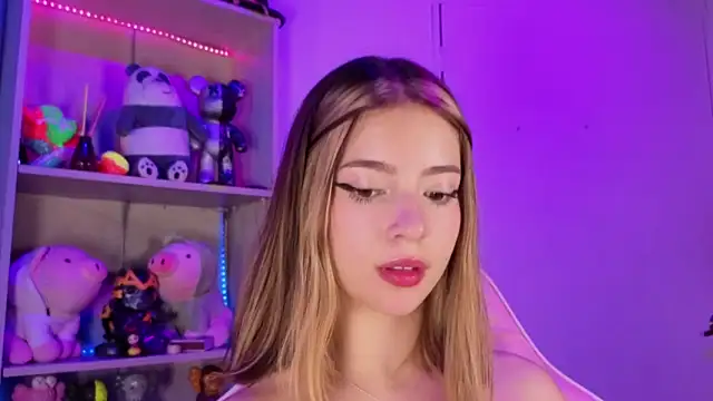 Snapshot of EmilyMiller_ chatting on February 2, 2026, 4:06 pm EmilyMiller online show from February 2, 2026, 4:06 pm