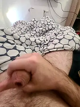 doudoucharlyc4 online show from December 5, 2025, 8:02 am