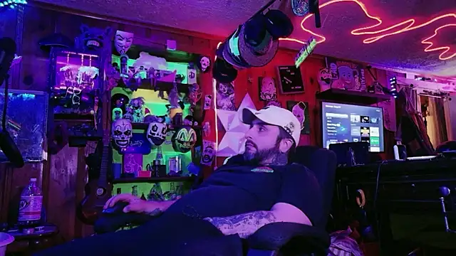 Snapshot of tayshie chatting on December 1, 2025, 9:26 pm tayshie online show from December 1, 2025, 9:26 pm