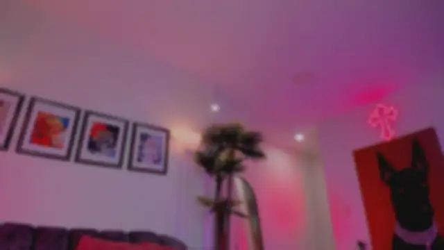 Taylor  foxxx online show from February 4, 2026, 7:14 am