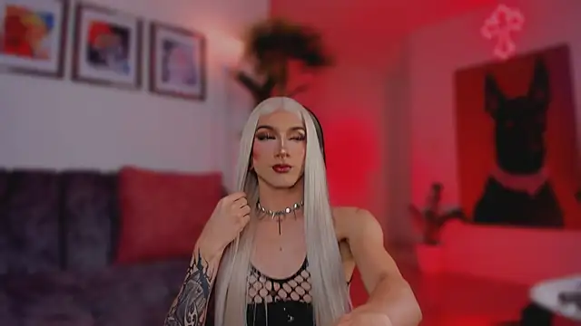 Taylor  foxxx online show from November 12, 2025, 5:55 am