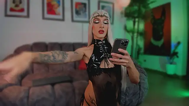 Taylor  foxxx online show from May 16, 2026, 7:18 am