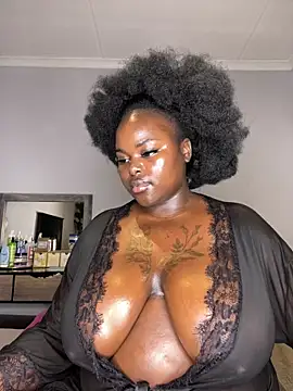 Snapshot of Honeycoco0211 chatting on January 19, 2026, 12:58 am Honeycoco0211 online show from January 19, 2026, 12:58 am