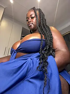 Snapshot of Honeycoco0211 chatting on February 17, 2026, 7:27 am Honeycoco0211 online show from February 17, 2026, 7:27 am