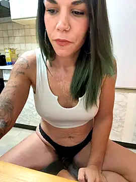 Lady Knaller online show from October 11, 2025, 7:59 pm