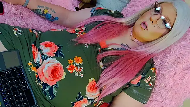 Blakelytgirl online show from April 27, 2026, 6:55 am
